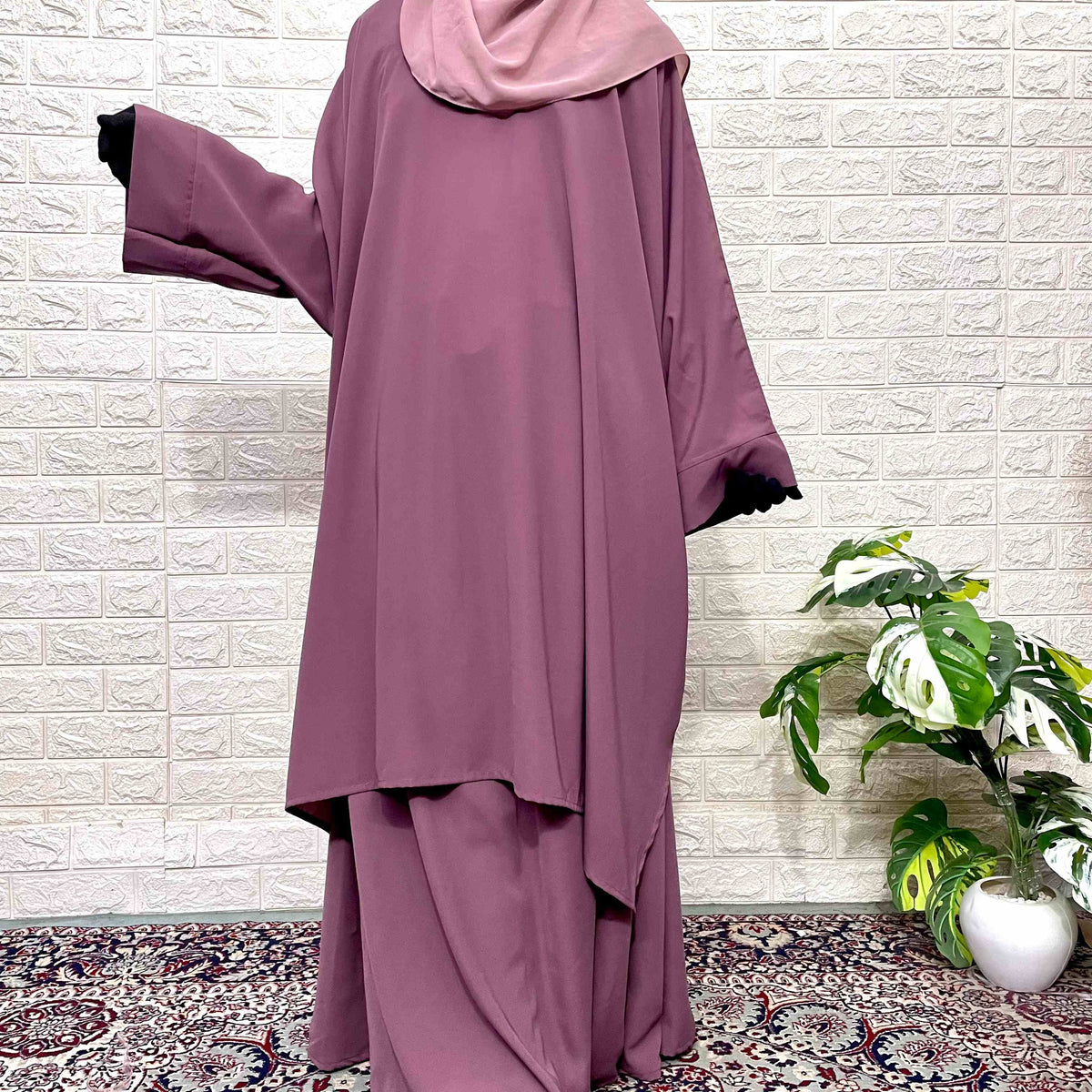 Isna Two Pc Abaya Set