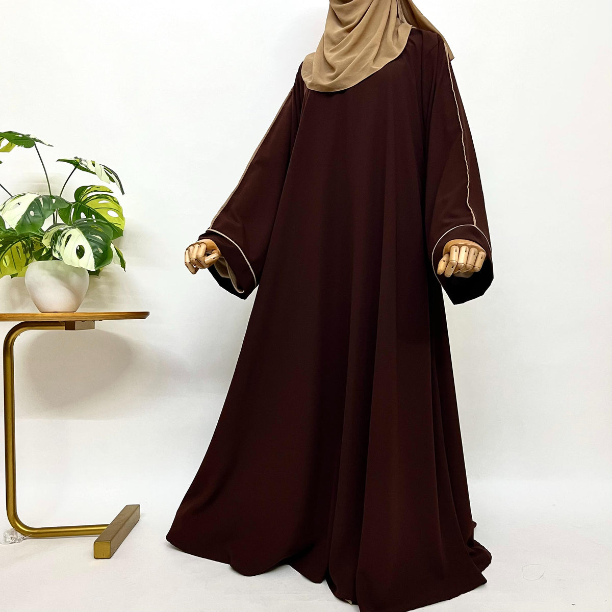 Broad Sleeves Abaya with contrast piping