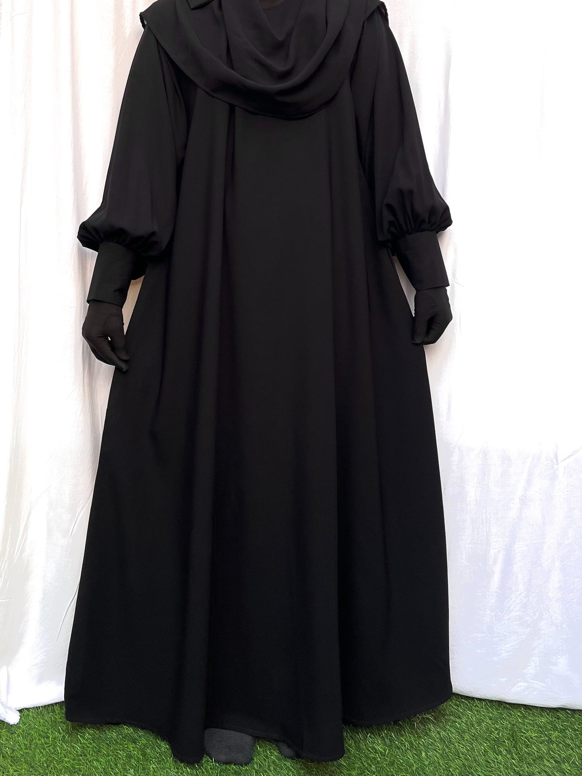 Black Basic Abaya With Elastic Sleeves