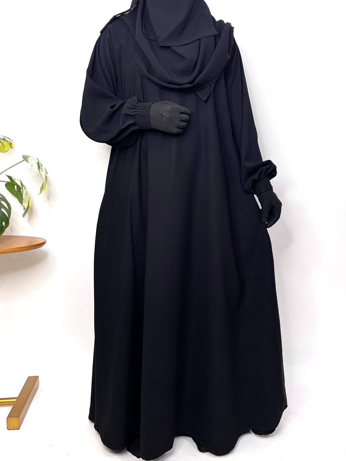 Black Basic Abaya With Elastic Sleeves