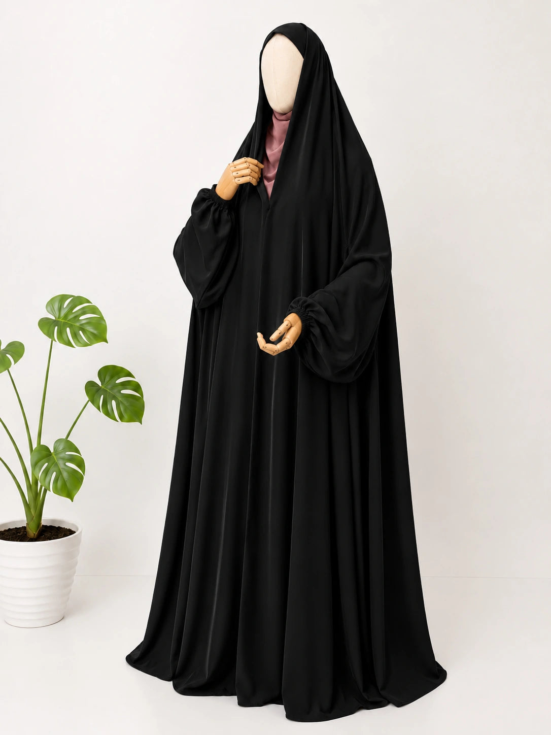 Black Irani Chadar With Sleeves