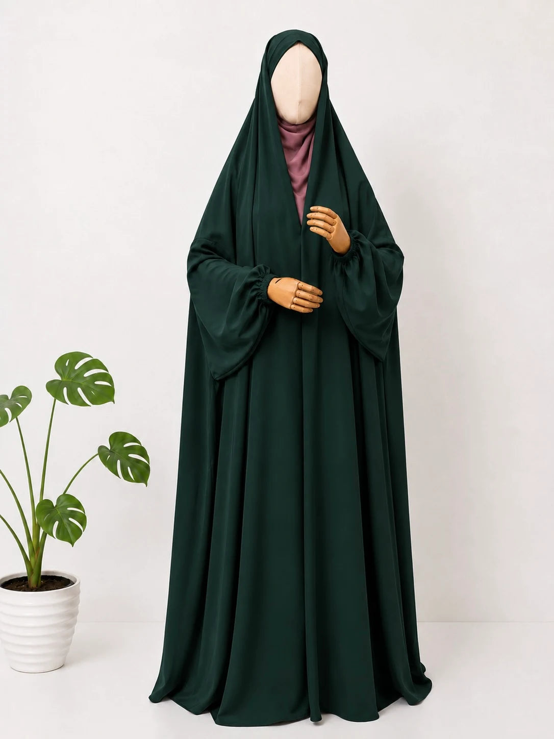 Hunter Green Irani Chadar With Sleeves