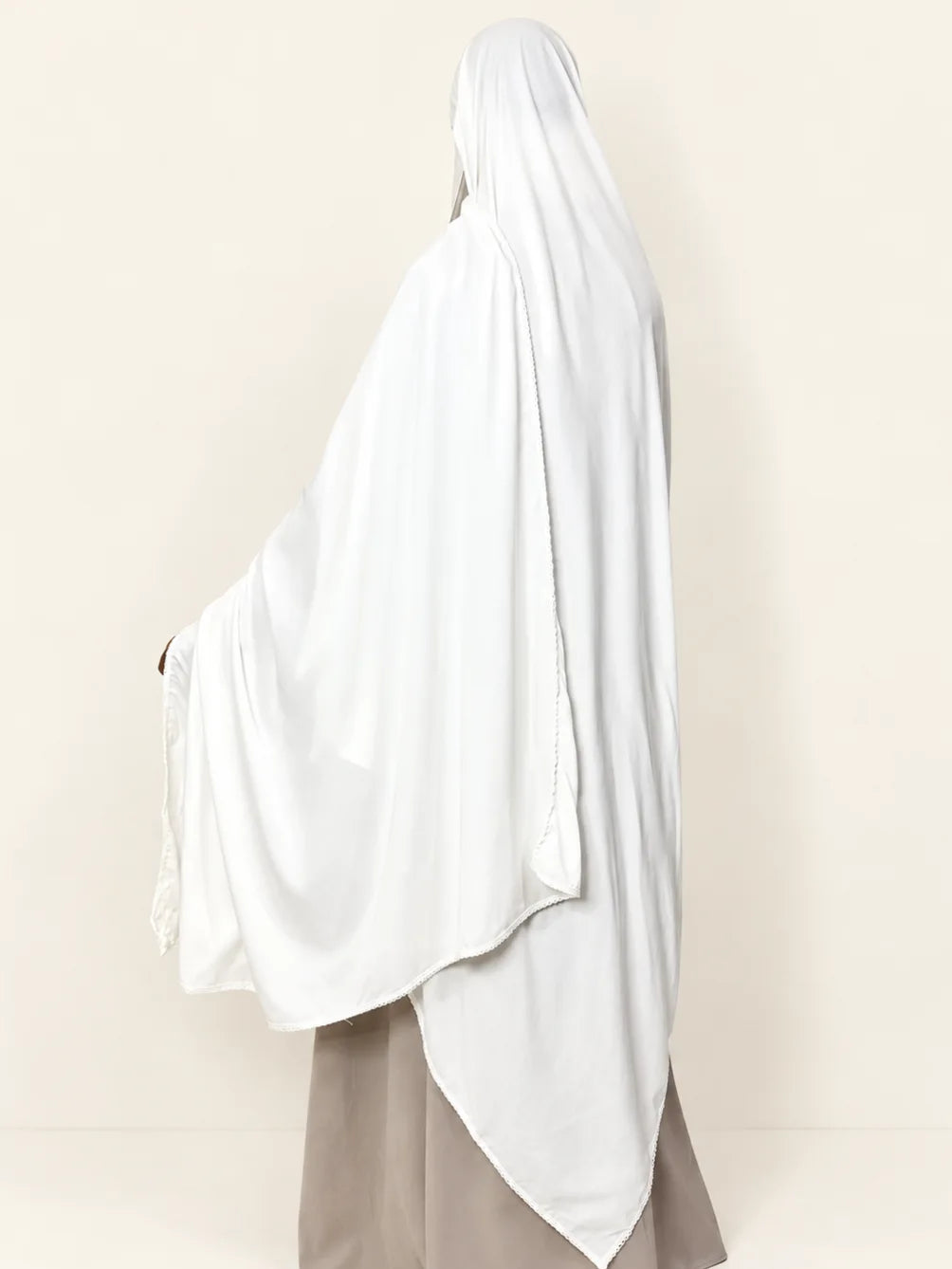 White Pakiza Chadar