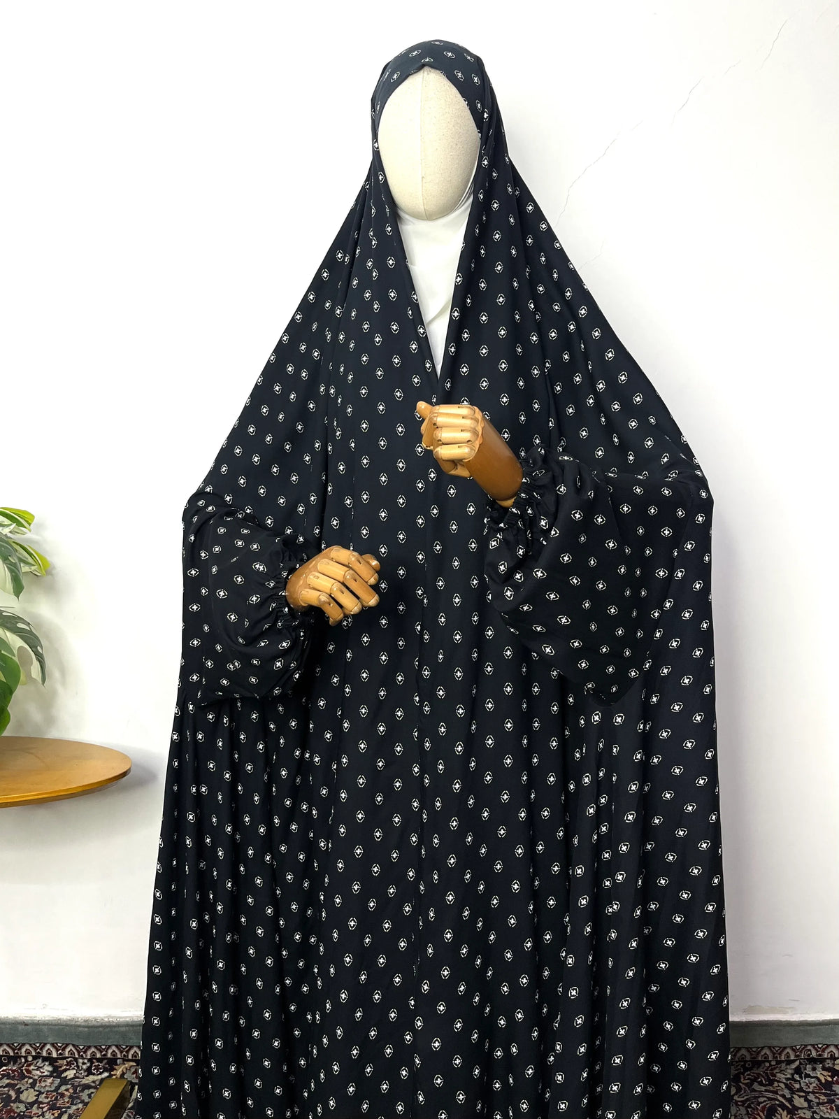 Irani Chadar With Sleeves