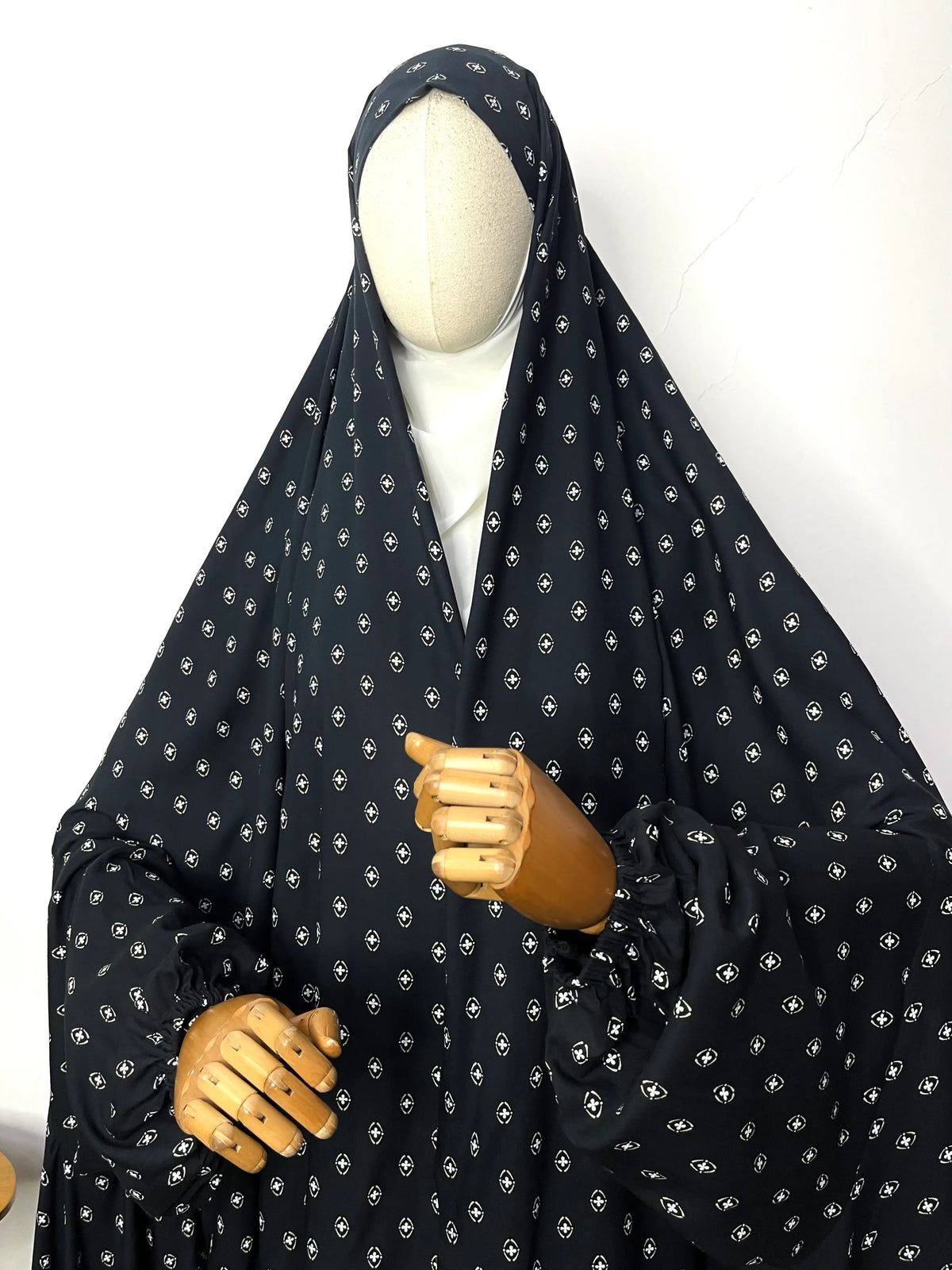 Irani Chadar With Sleeves