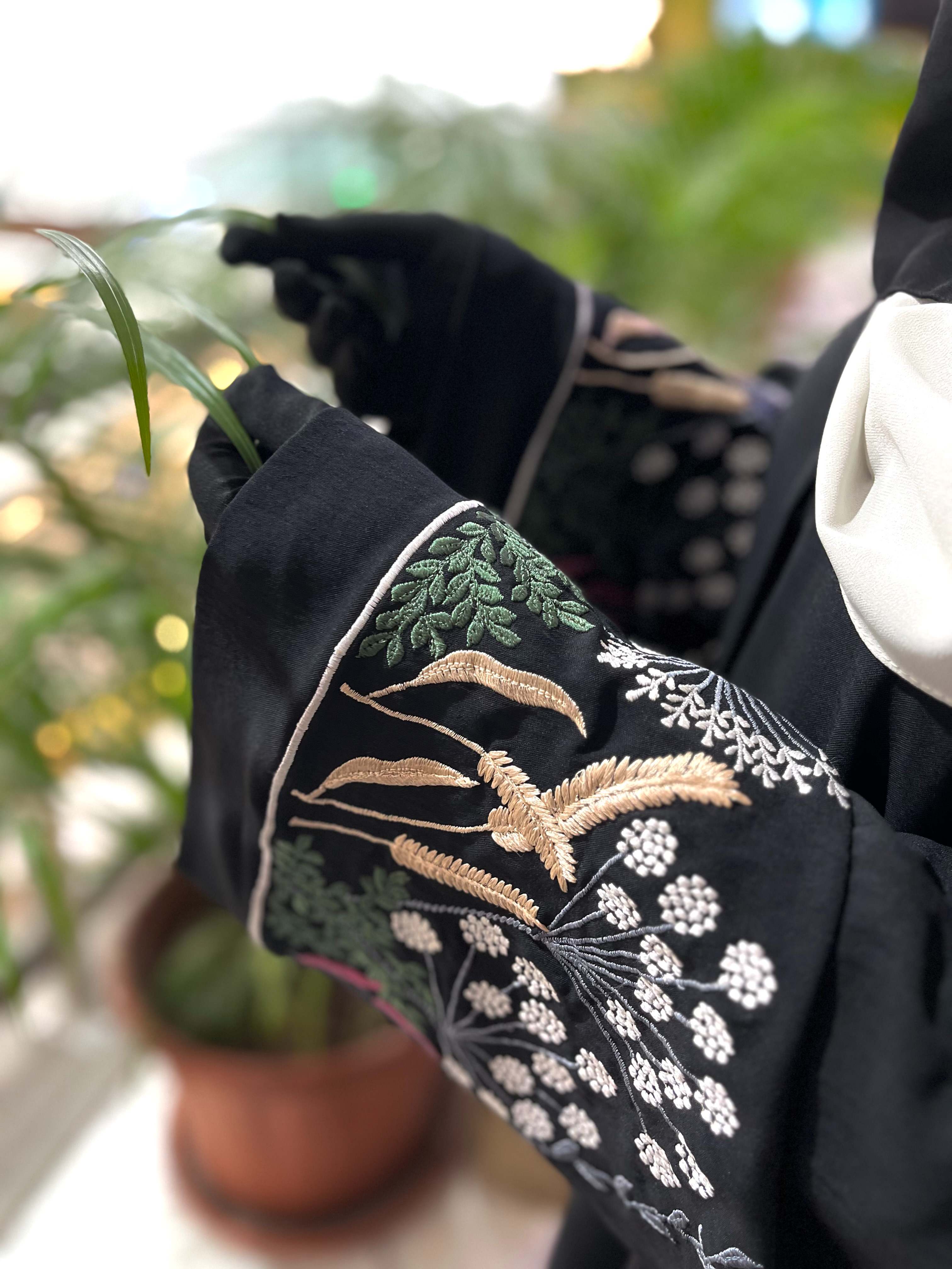 Embroidery abaya