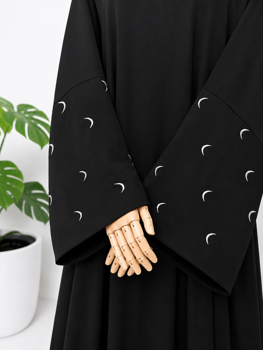 Hilal Abaya