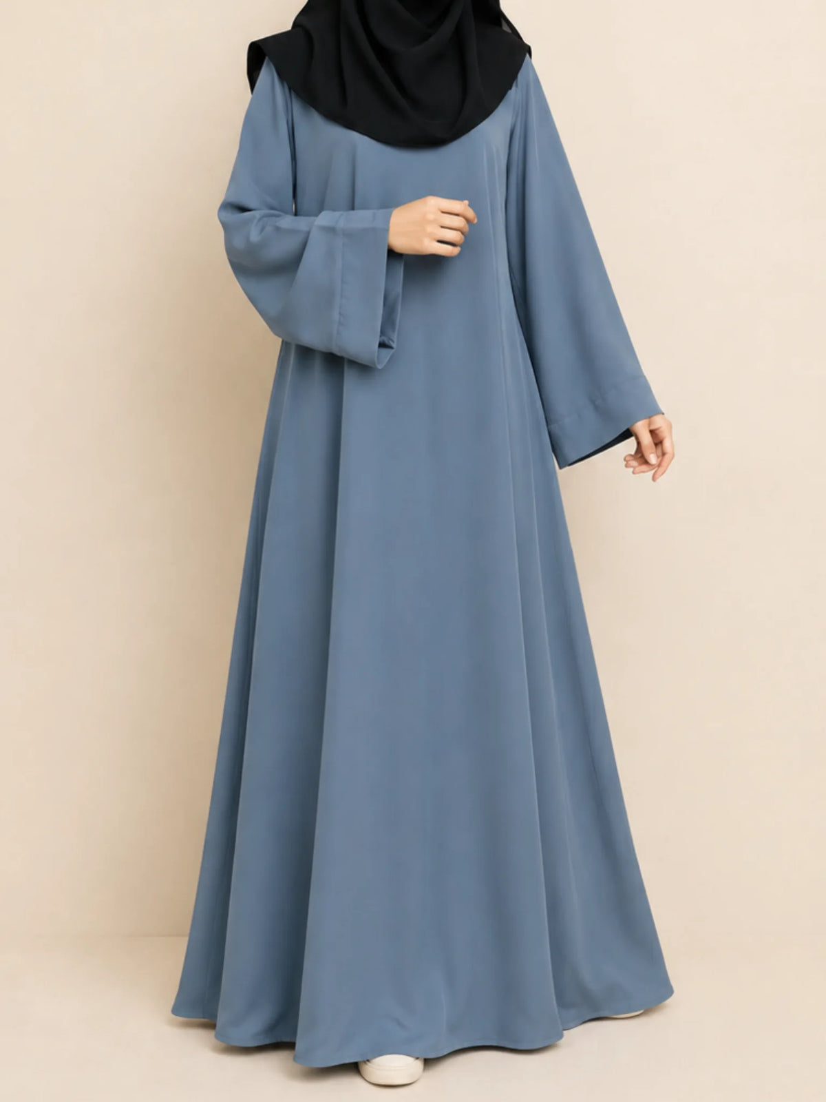 Basic abaya with plain sleeves