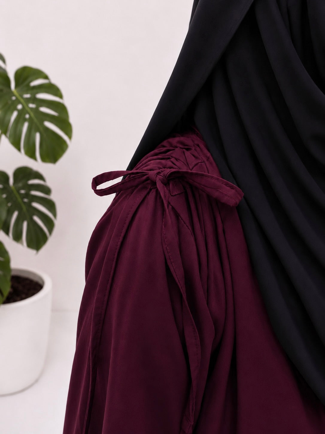 Maroon IQRA String Abaya