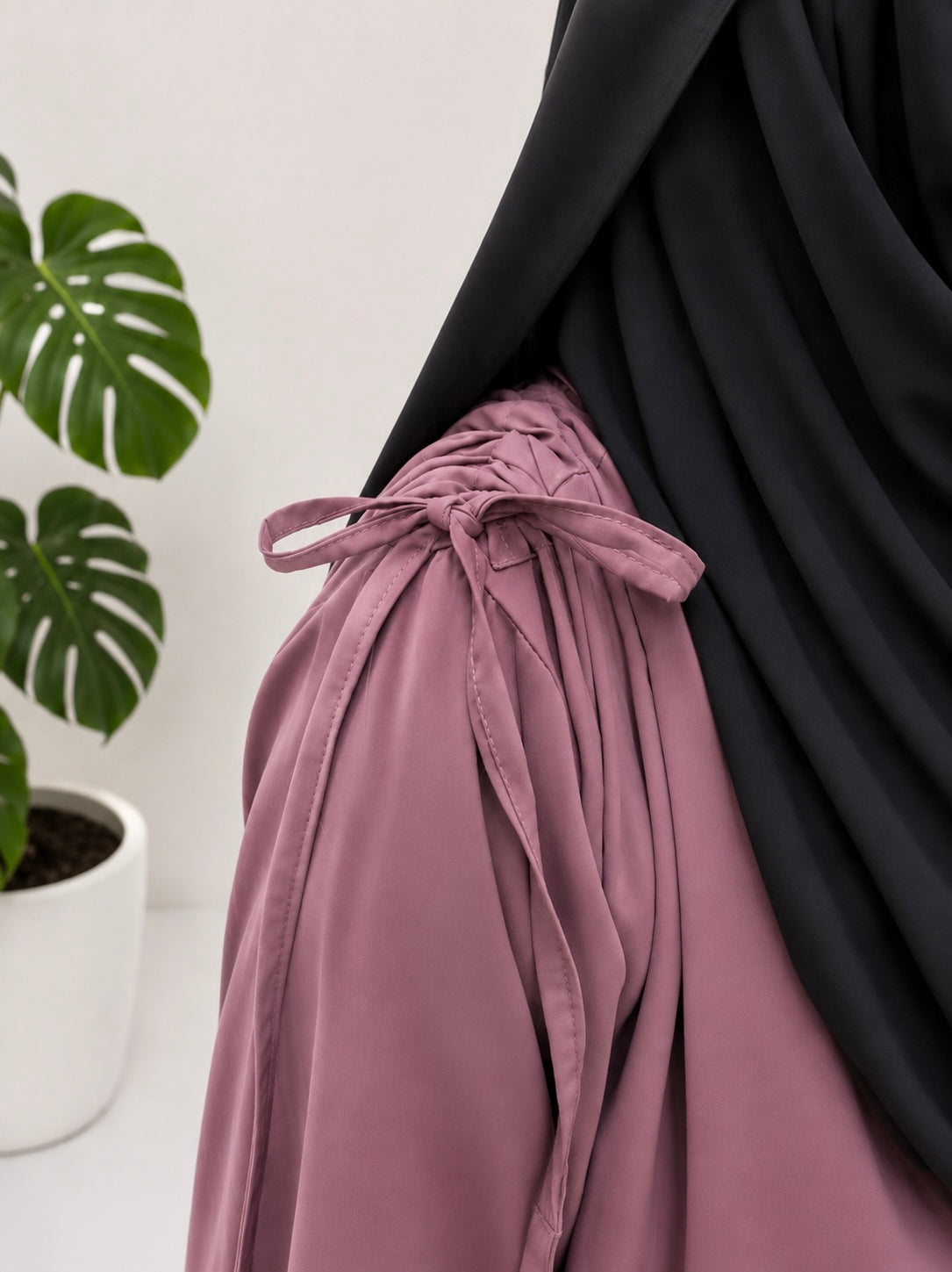 Dusty Mauve IQRA String Abaya