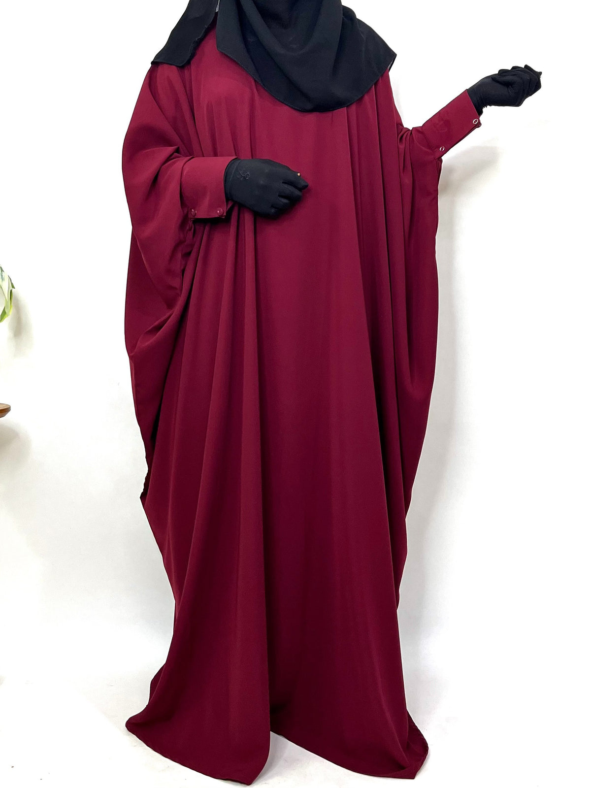 Maroon Kaftan Abaya With Cuff Buttons