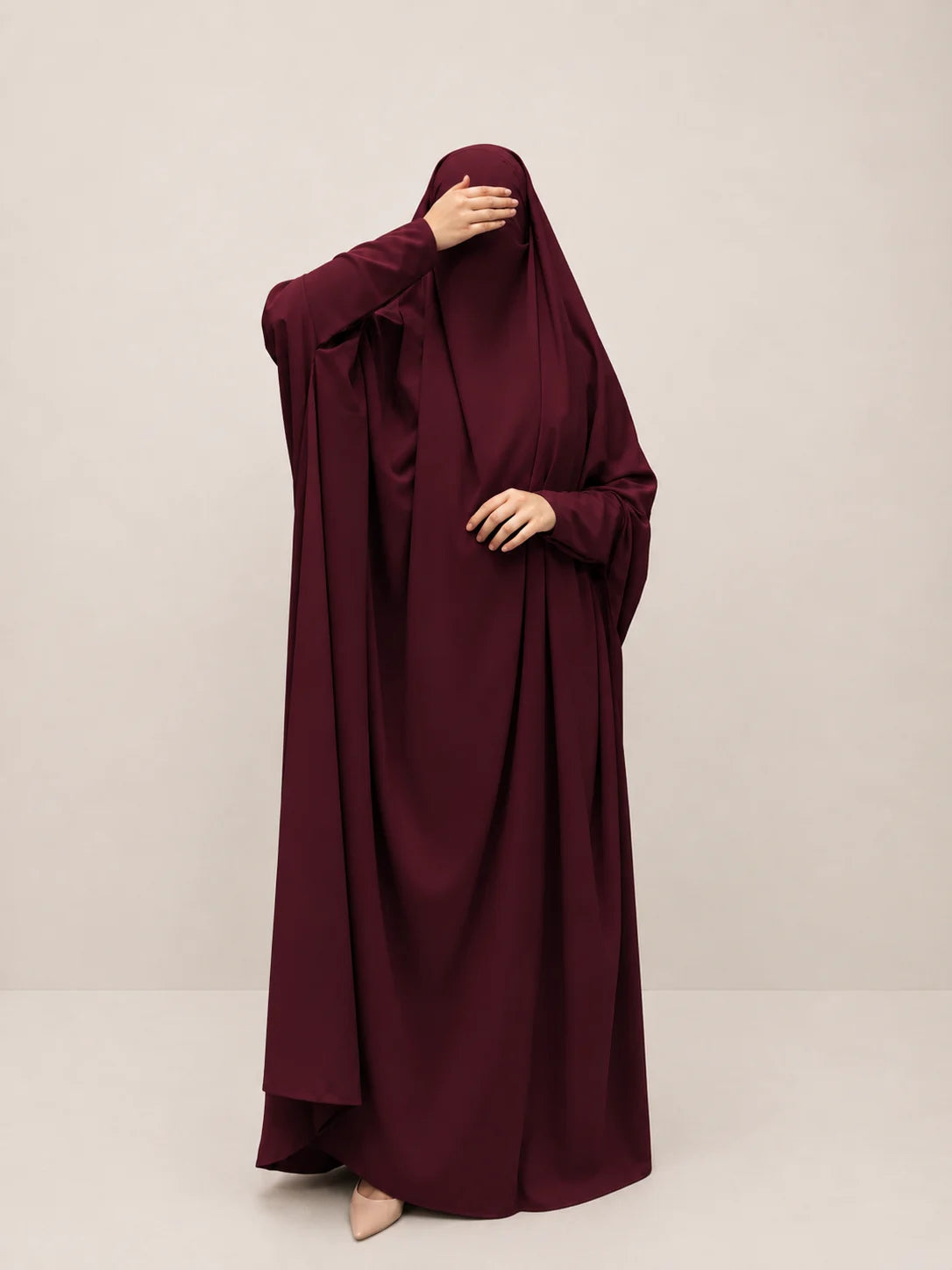 Maroon Jilbab With Plain Sleeves