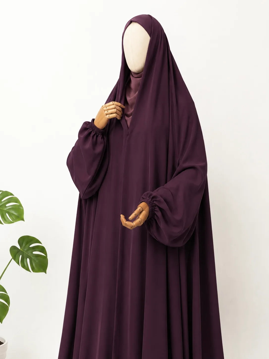 Plum Irani Chadar With Sleeves