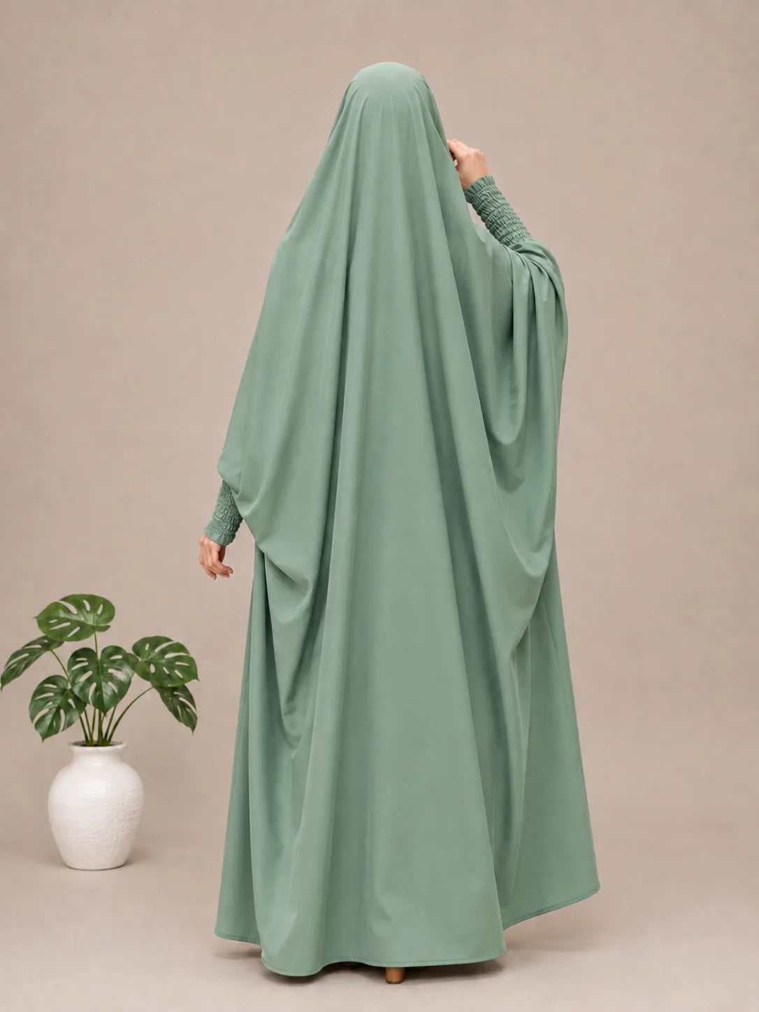 Emerald Jilbab With Smocked Sleeves