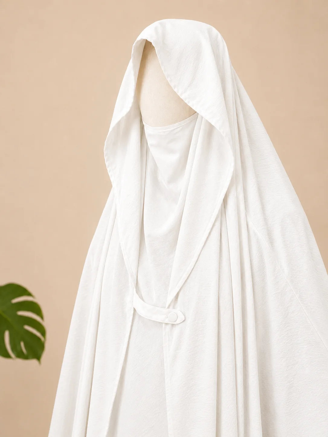 White Saudi Jilbab