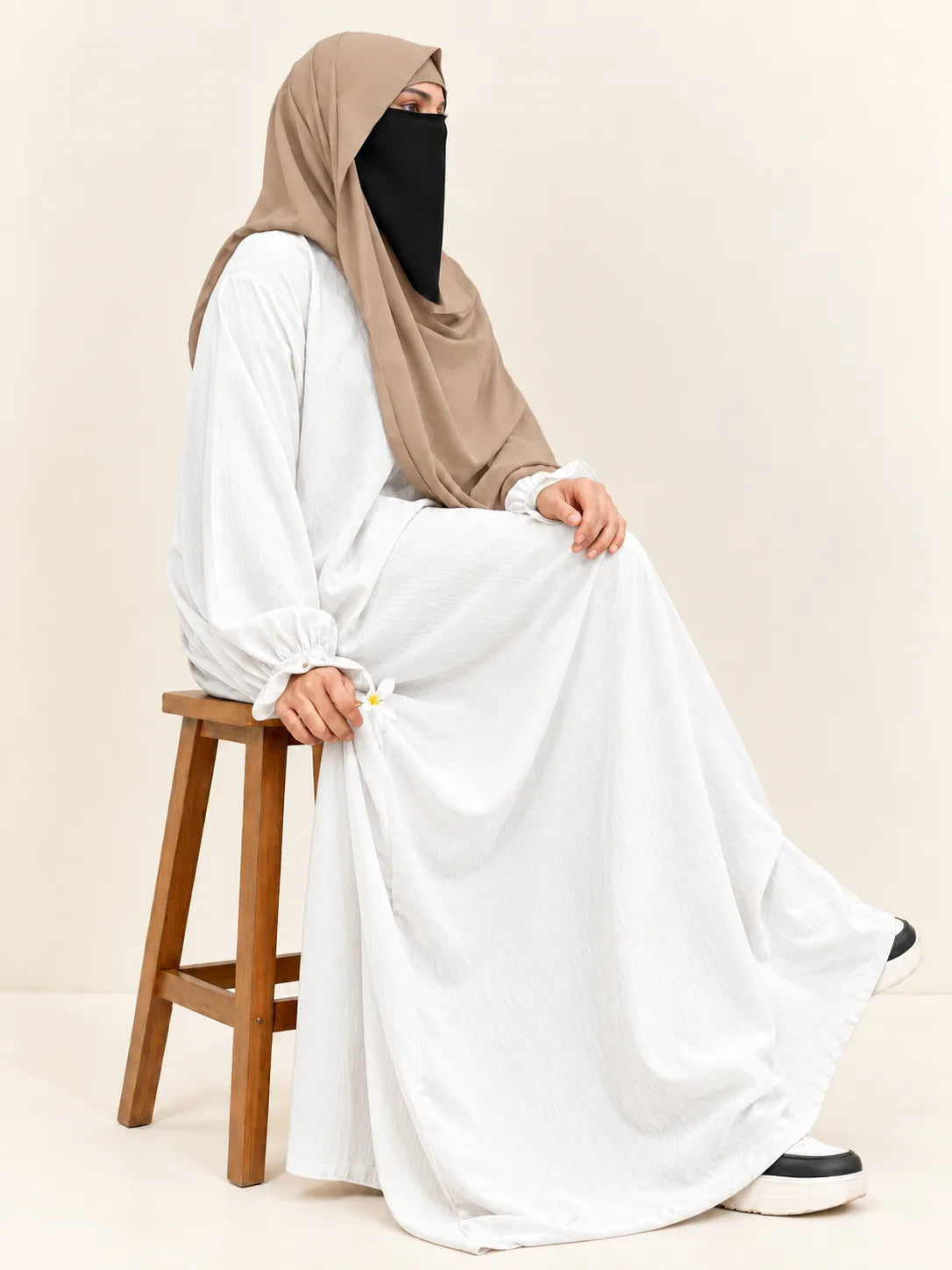 White Basic Abaya With Flower Sleeves